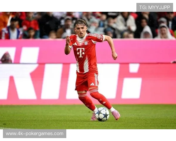 拜仁小将卡尔:一传一射,在安联球场闪耀的17岁新星